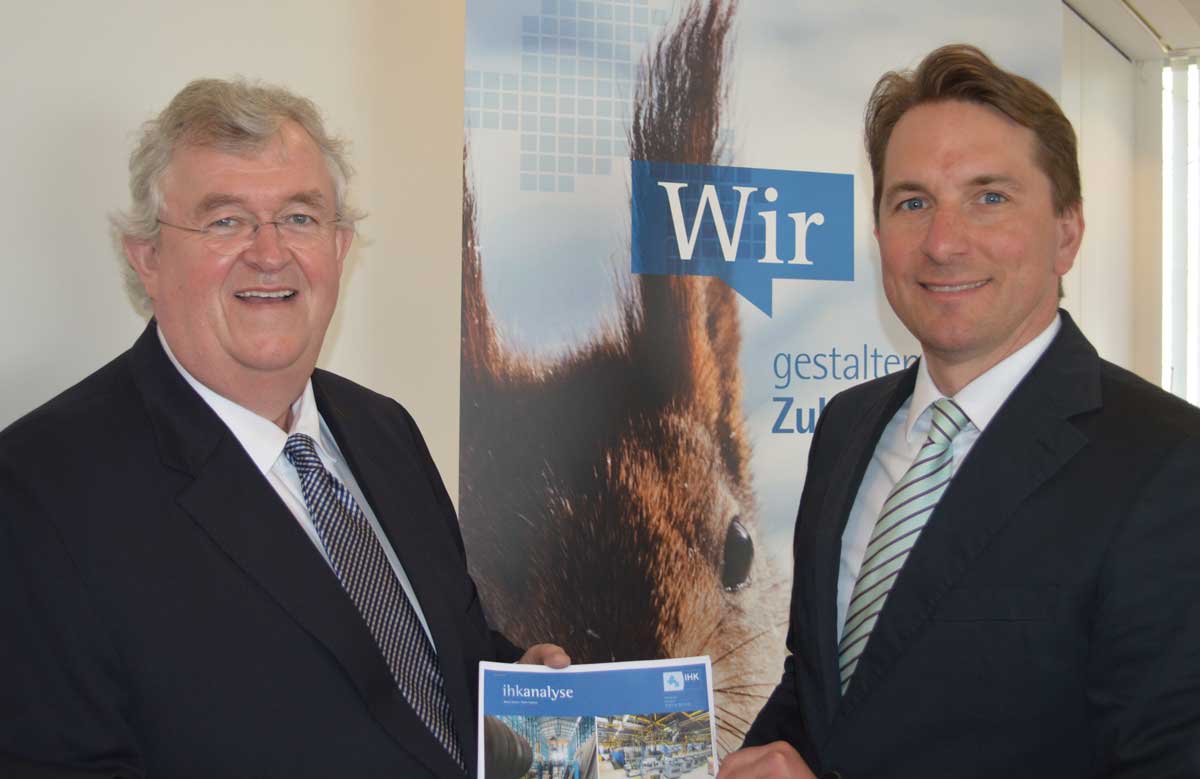 IHK-Präsident Martin Schlichter und IHK-Hauptgeschäftsführer Marco Graf